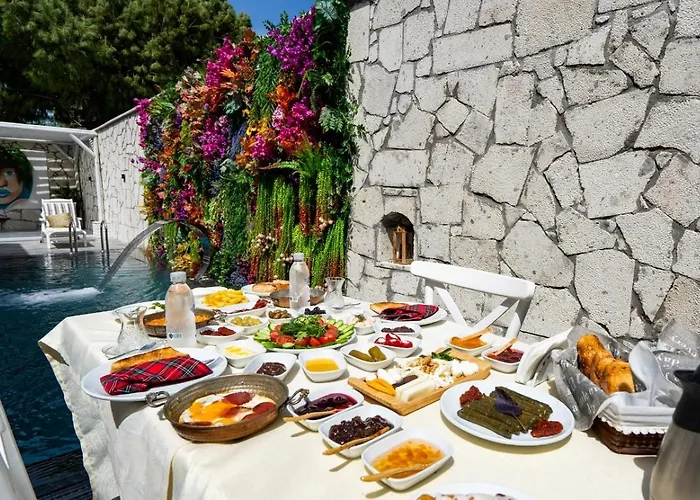 Lulu Inn Cesme 酒店 *